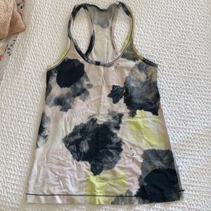 Lululemon Racer Tank sz 6